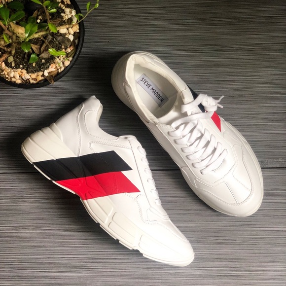 🌟 FINAL SALE🌟NWT Steve Madden Sneakers - Picture 2 of 7